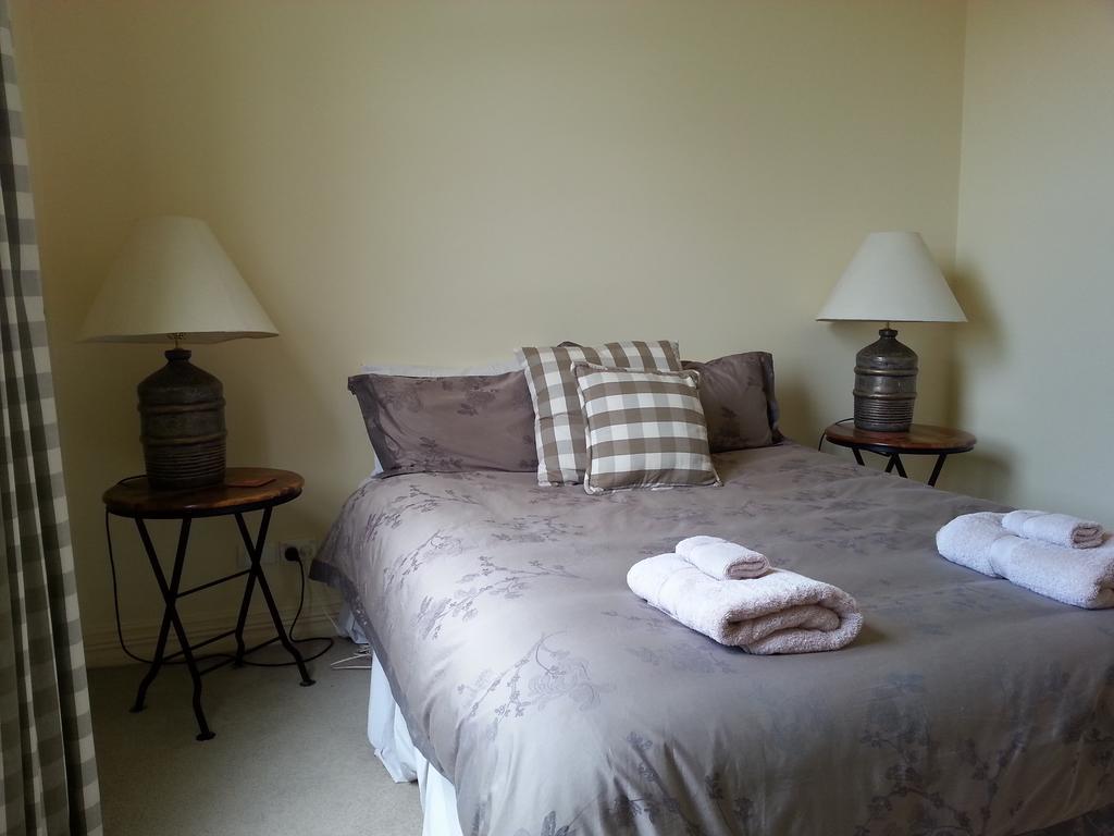The Vicarage Martinborough 빌라 객실 사진