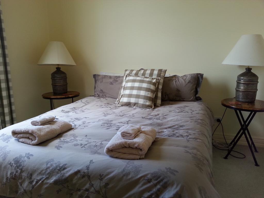The Vicarage Martinborough 빌라 객실 사진