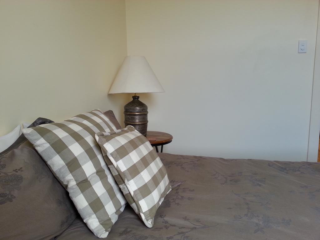 The Vicarage Martinborough 빌라 객실 사진