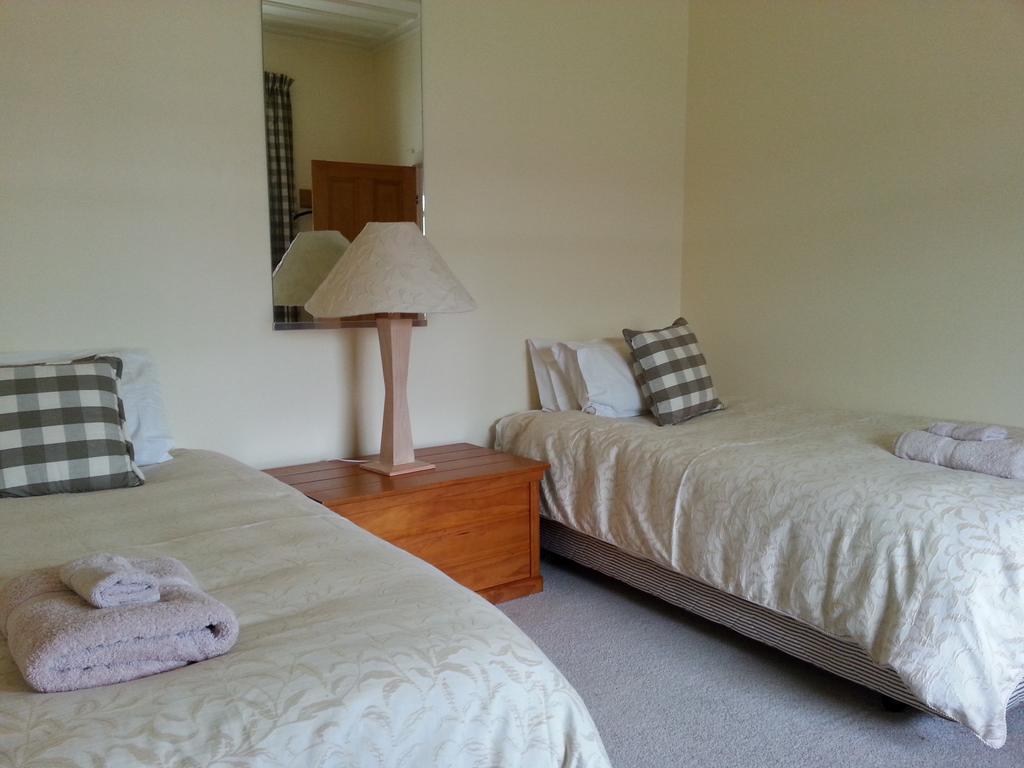 The Vicarage Martinborough 빌라 객실 사진