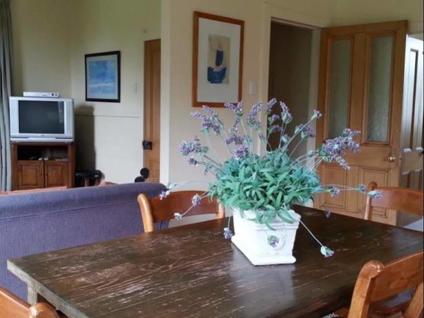 The Vicarage Martinborough 빌라 외부 사진
