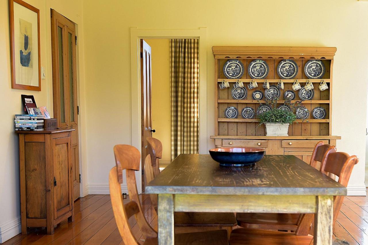 The Vicarage Martinborough 빌라 외부 사진