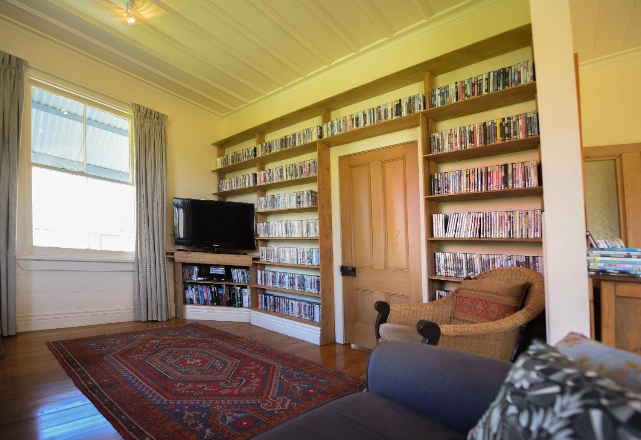 The Vicarage Martinborough 빌라 외부 사진