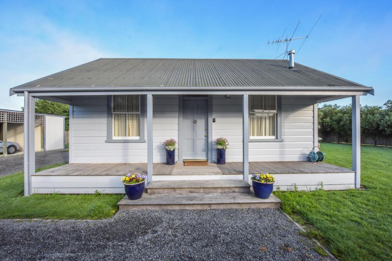 The Vicarage Martinborough 빌라 외부 사진