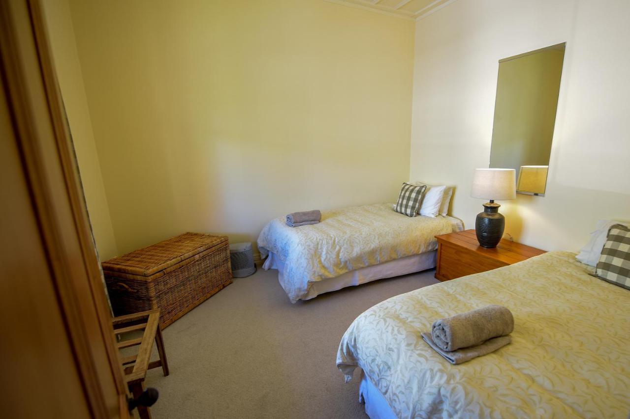 The Vicarage Martinborough 빌라 외부 사진