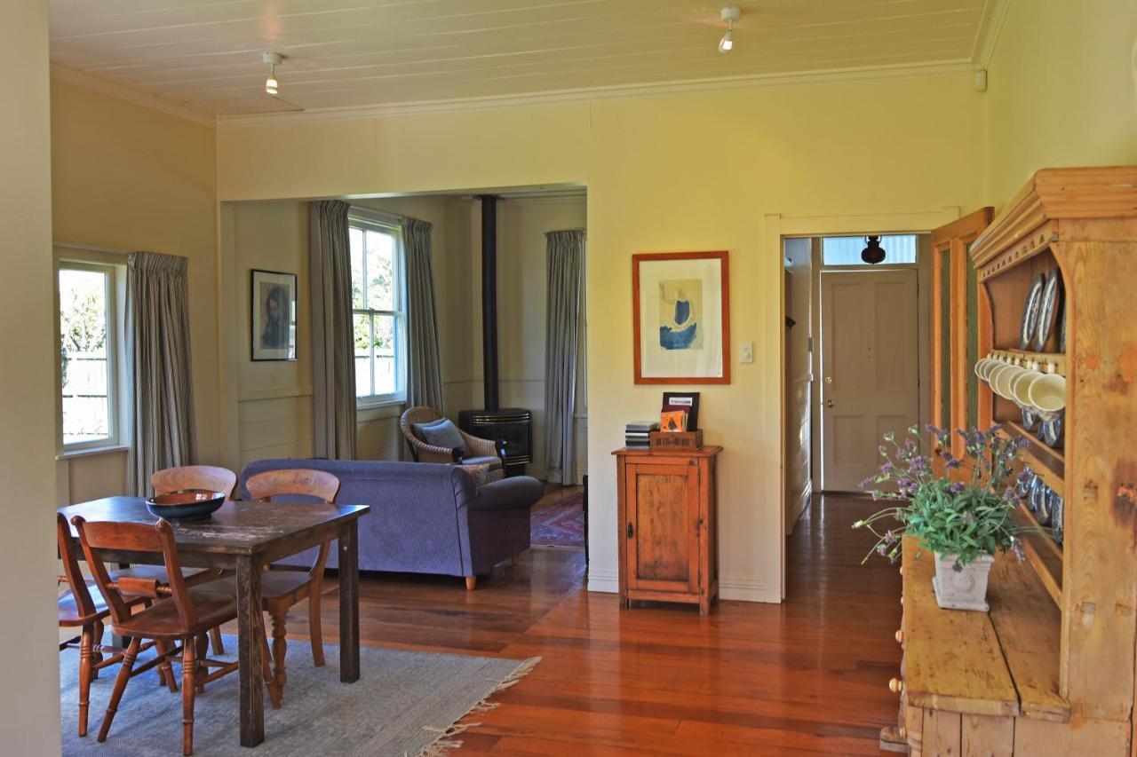 The Vicarage Martinborough 빌라 외부 사진