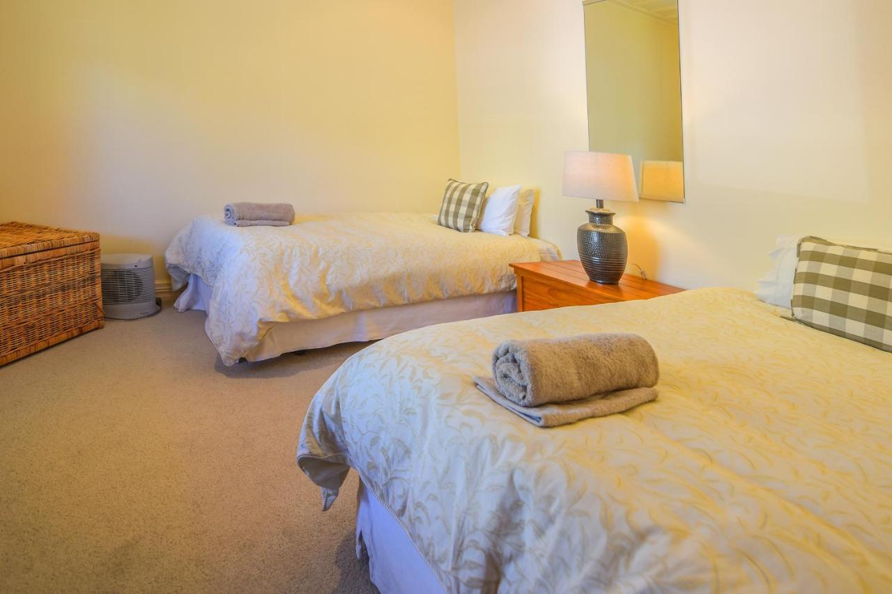 The Vicarage Martinborough 빌라 외부 사진